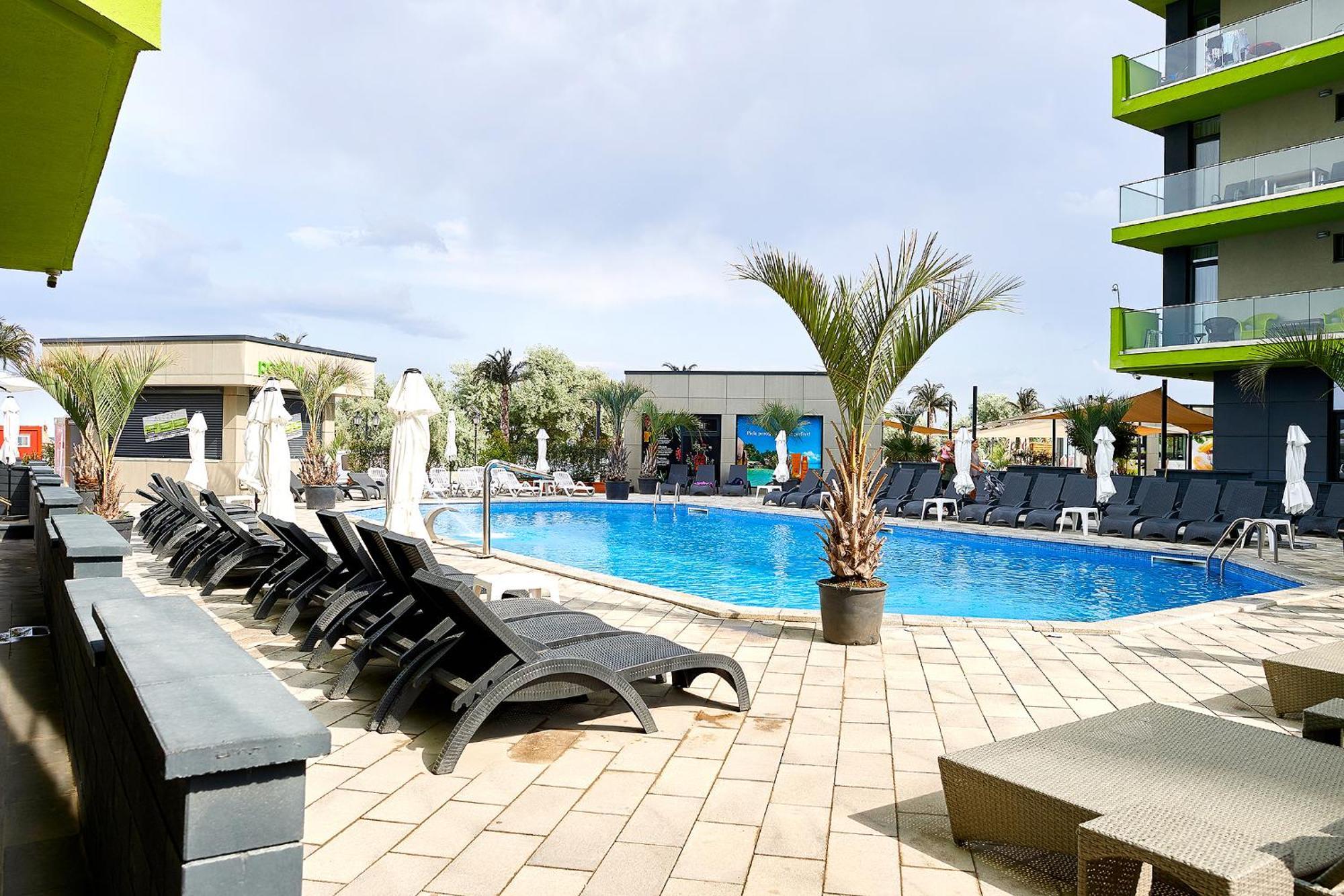 Diamond Sea View 2Br Apartment - Spa N Pools Resort Mamaia Bagian luar foto